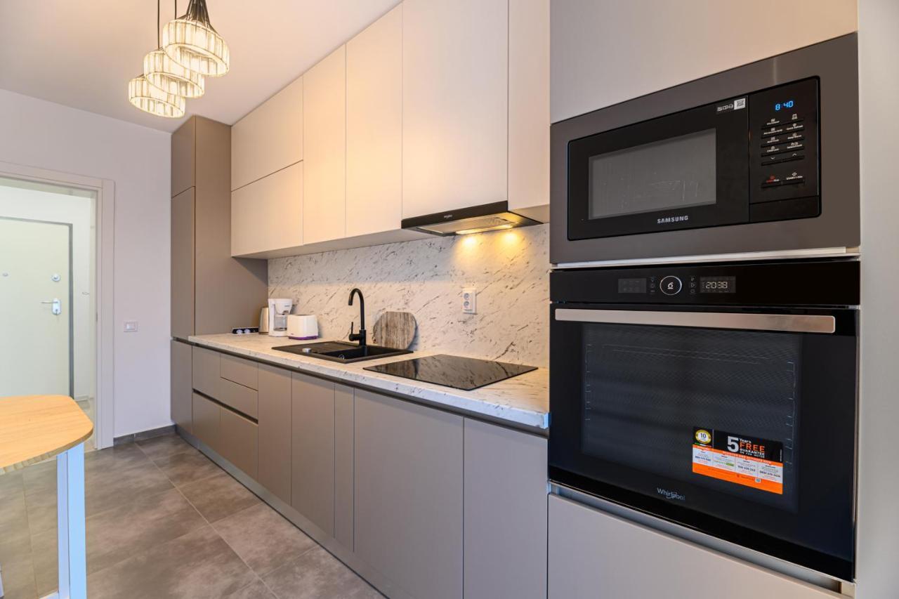Rentforcomfort Dynamic Apartment Brasov Ngoại thất bức ảnh